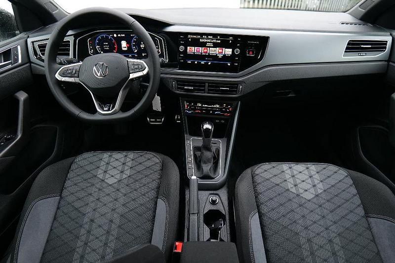 Neu VW Polo R-line 116 PS (85 kW) 2025 Grau Limousine