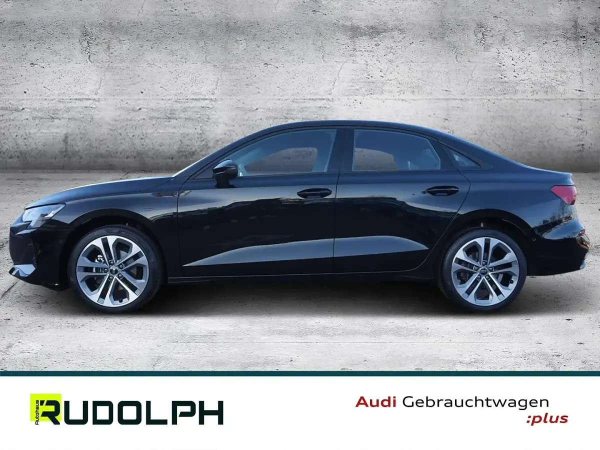 Używany Audi A3 Advanced Plus 150 KM (110 kW) 2024 Czarny Sedan/Limuzyna