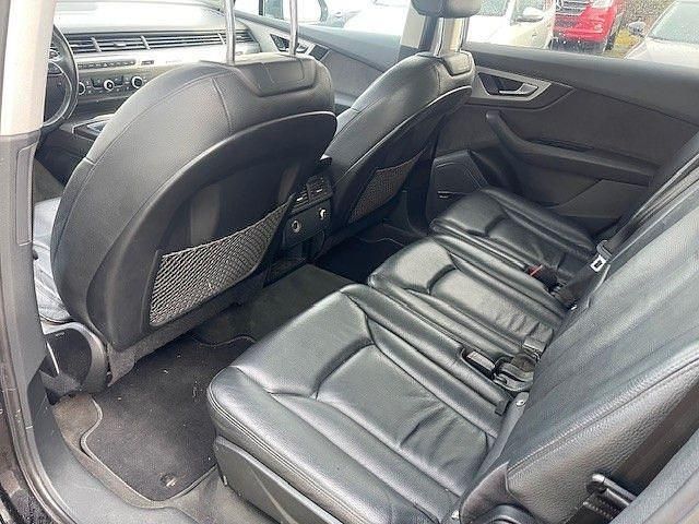 Używany Audi Q7 S-Line 218 KM (160 kW) 2016 Czarny SUV