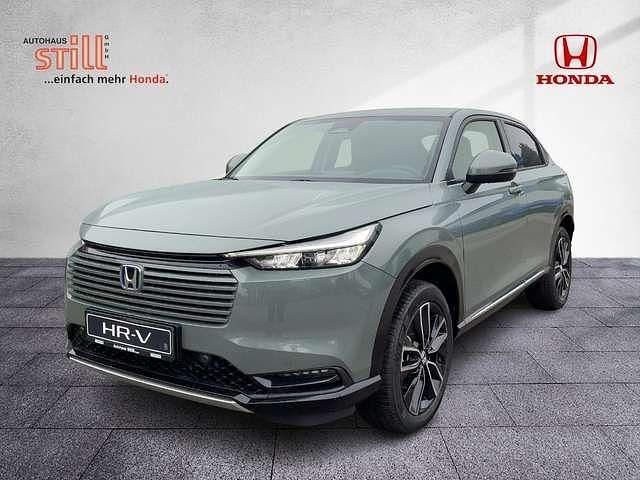 Sage green p. Neu 2025 Honda HR-V Advance SUV | 33.480 € (Superpreis) - Bild 1/4