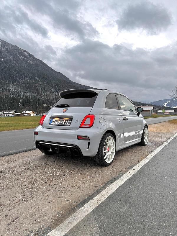 Gebraucht Abarth 595 Esseesse 194 PS (142 kW) 2019 Grau Kleinwagen