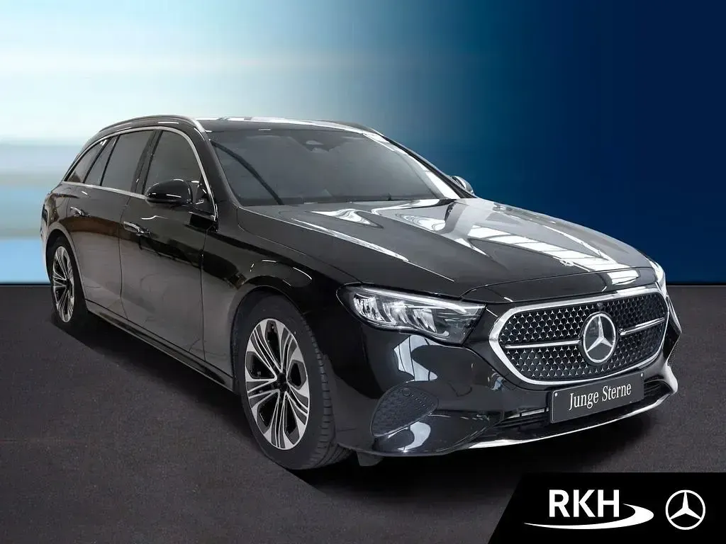 Gebraucht Mercedes E220 Avantgarde 197 PS (144 kW) 2025 Schwarz Kombi