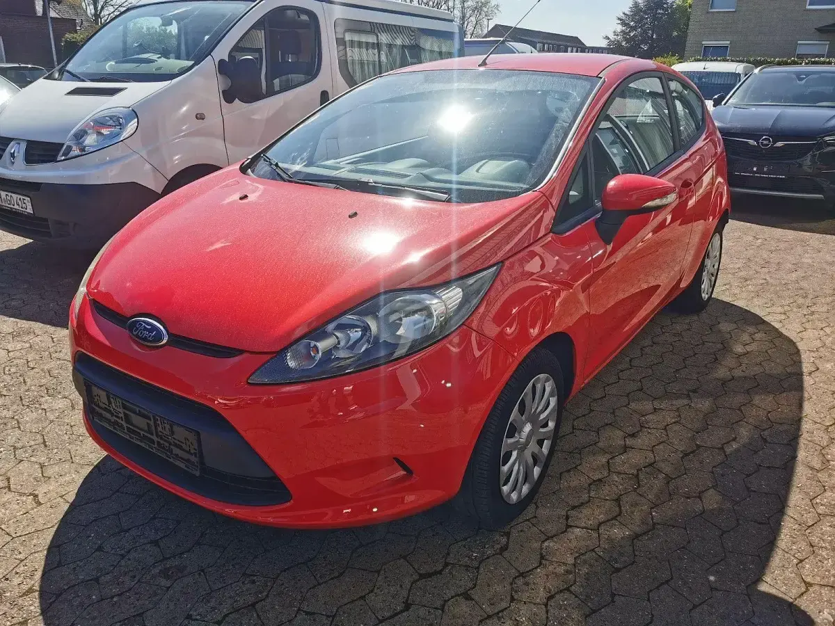 Gebraucht Ford Fiesta 60 PS (44 kW) 2010 Rot Kleinwagen