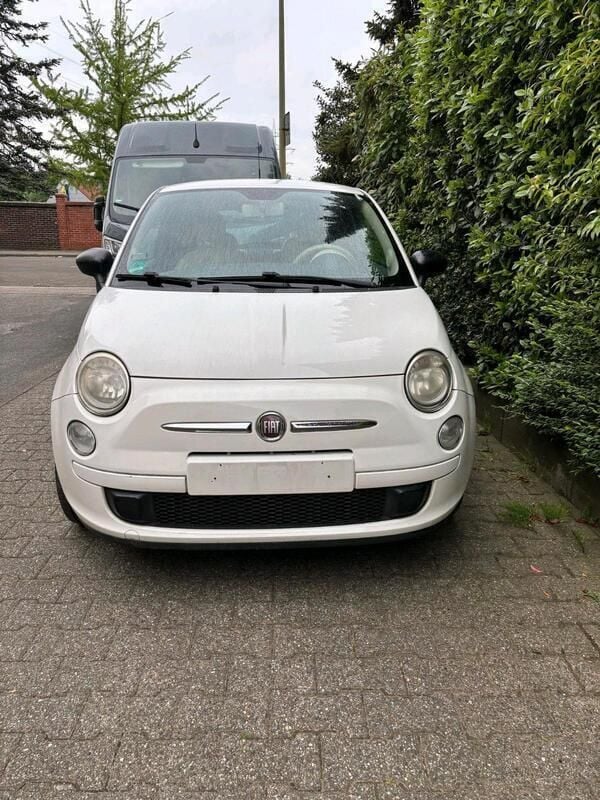 Weiß Gebraucht 2009 Fiat 500 Kleinwagen | 3.100 € - Bild 1/4