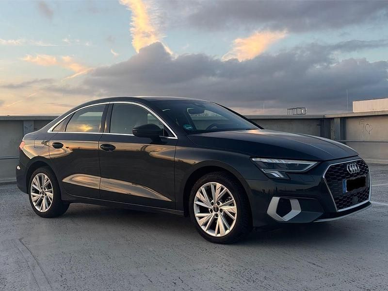 Gebraucht Audi A3 Advanced Plus 116 PS (85 kW) 2024 Grau Limousine