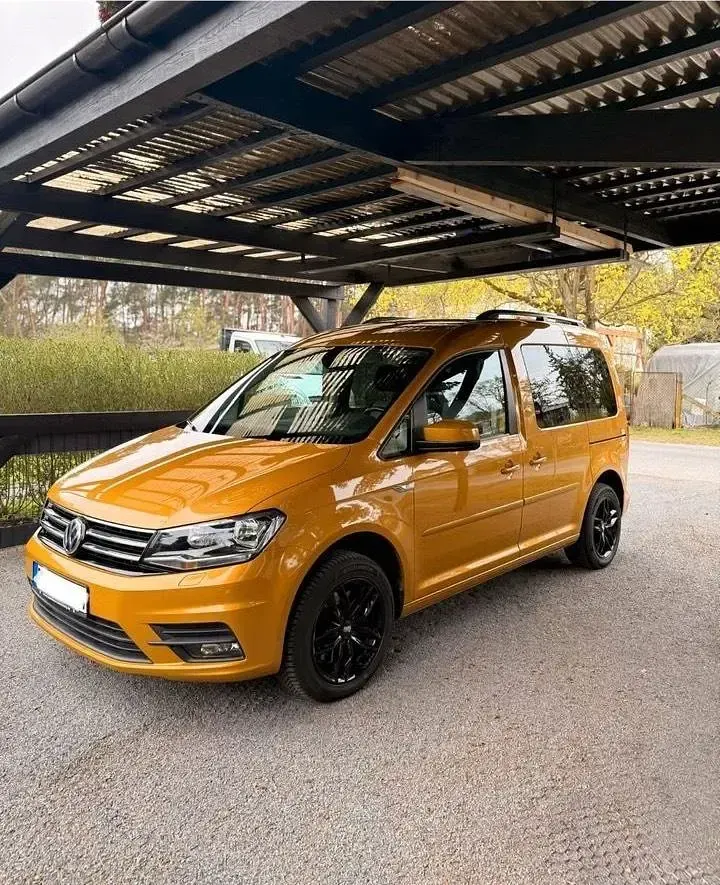 Occasion VW Caddy 125 ch (91 kW) 2017 Doré Monospace
