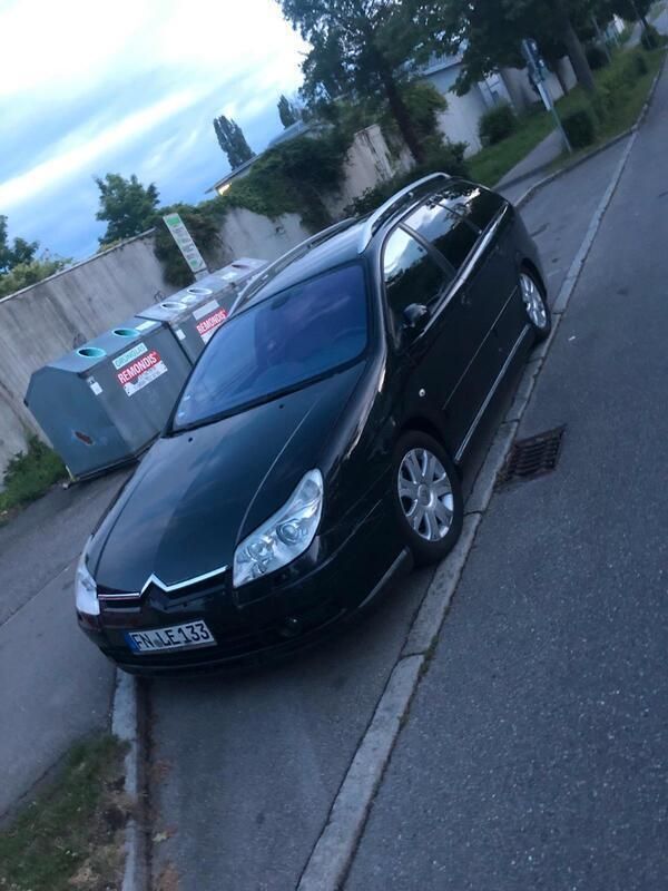 Schwarz Gebraucht 2005 Citroën C5 Kombi | 2.100 € - Bild 1/4