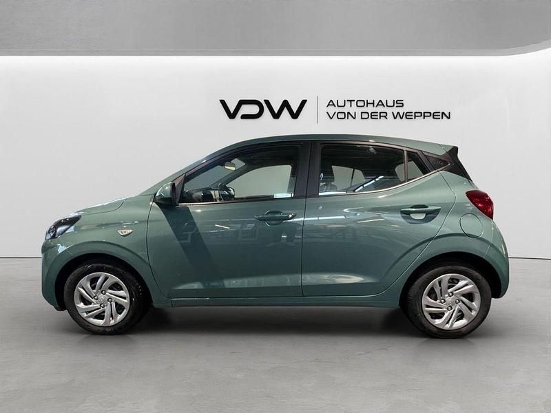 Neu Hyundai i10 Select 63 PS (46 kW) 2026 Grün Kleinwagen
