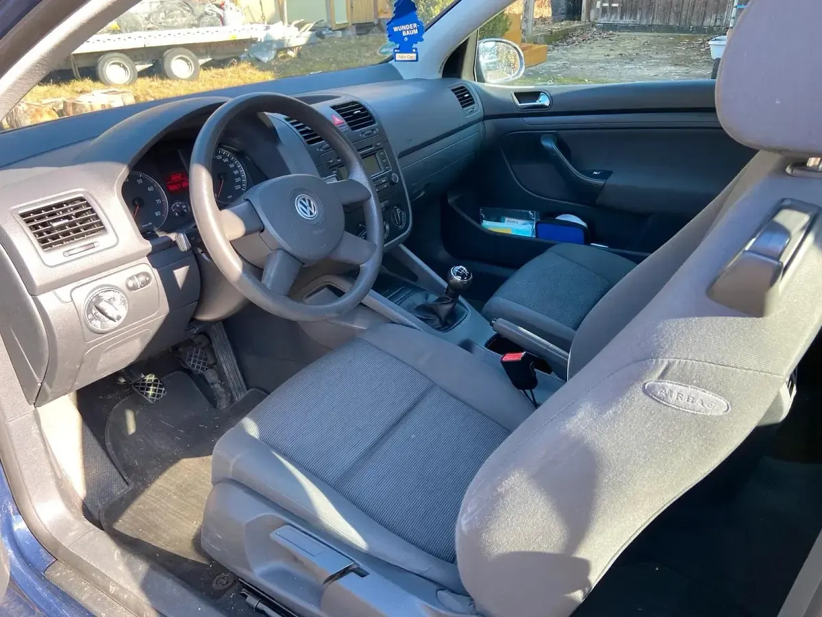 Gebraucht VW Golf V 75 PS (55 kW) 2004 Blau Kleinwagen