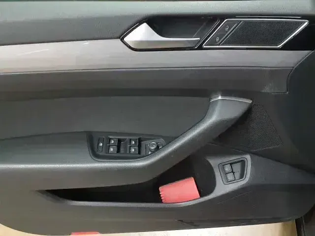 Gebraucht VW Passat GTE 156 PS (114 kW) 2022 Grau Kombi
