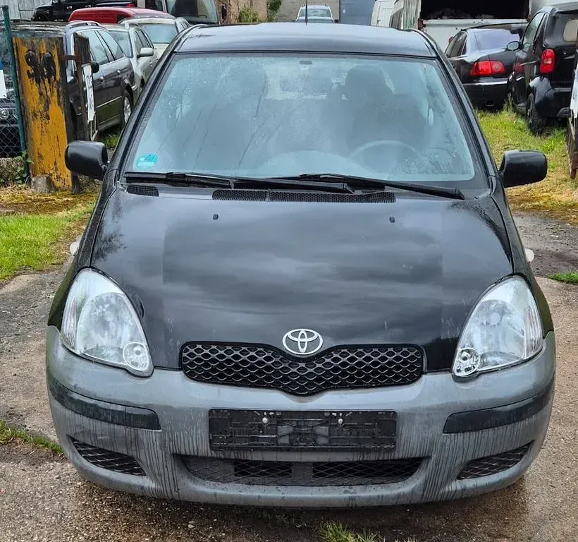 Gebraucht Toyota Yaris Eco 65 PS (47 kW) 2003 Schwarz Kleinwagen