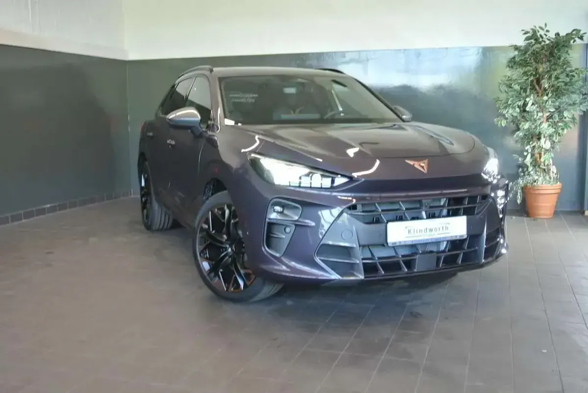 Używany Cupra Terramar VZ 272 KM (200 kW) 2024 Purpurowy SUV