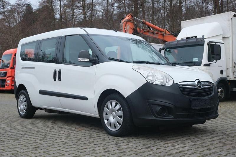 Gebraucht Opel Combo 95 PS (69 kW) 2016 Weiß Van / Kleinbus