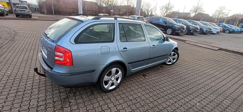 Grau Gebraucht 2006 Skoda Octavia Kombi | 2.000 € (Etwas zu teuer) - Bild 1/4