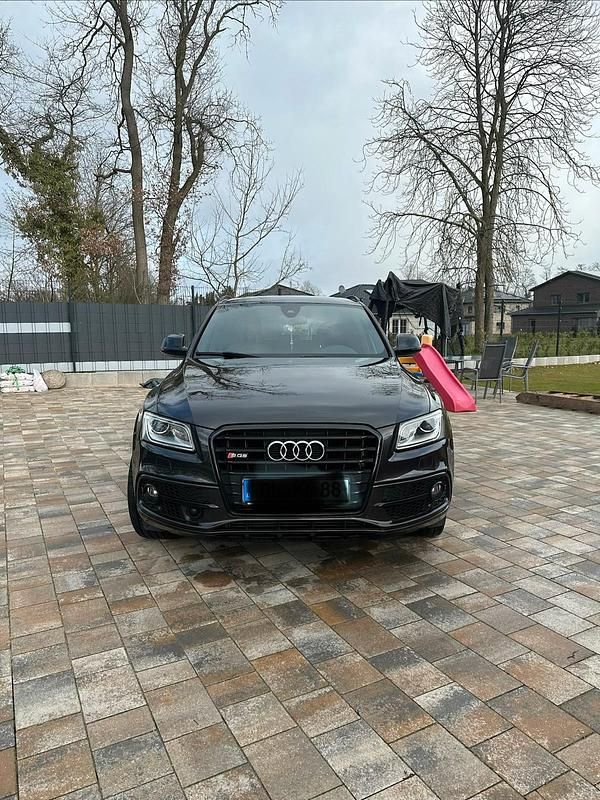 Grau Gebraucht 2017 Audi SQ5 Ambiente SUV | 29.999 € (Etwas zu teuer) - Bild 1/4
