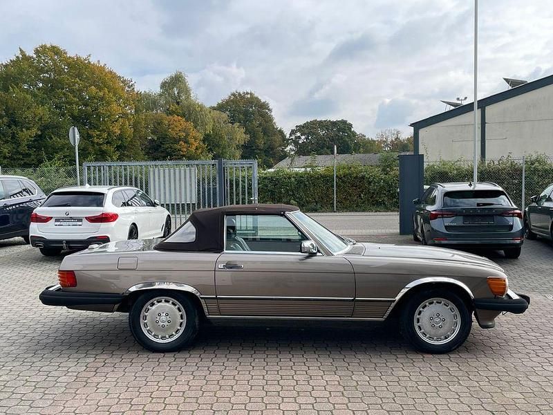 Gebraucht Mercedes 560 227 PS (166 kW) 1988 Braun Cabrio