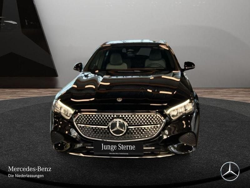 Gebraucht Mercedes E300 Advanced 204 PS (150 kW) 2025 Schwarz Limousine