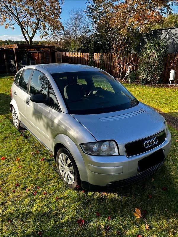 Silber Gebraucht 2000 Audi A2 Kleinwagen | 1.600 € (Superpreis) - Bild 1/4