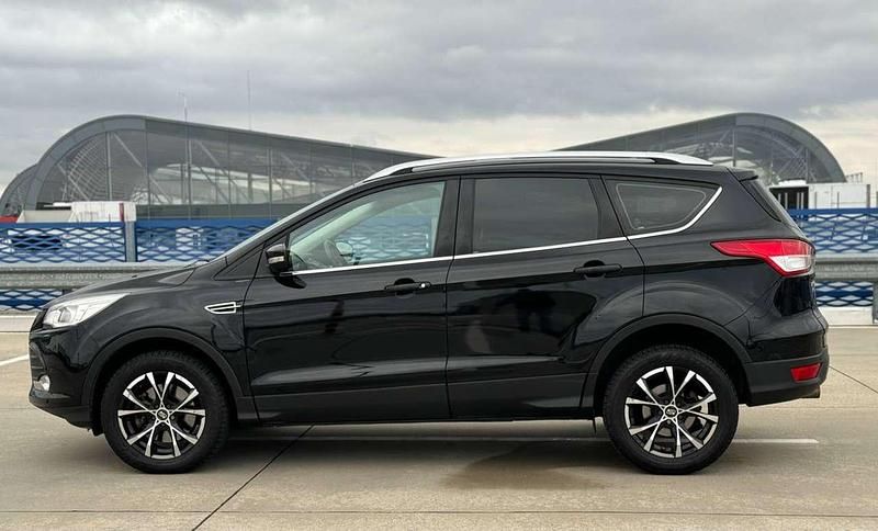Gebraucht Ford Kuga Titanium 140 PS (102 kW) 2014 Schwarz SUV