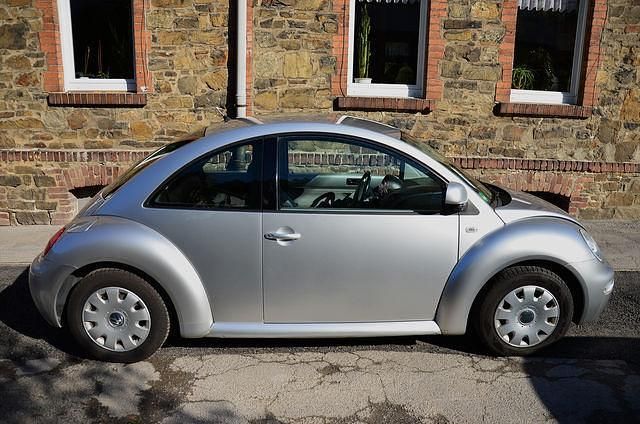 Gebraucht VW New Beetle 116 PS (85 kW) 1999 Silber metallic Kleinwagen