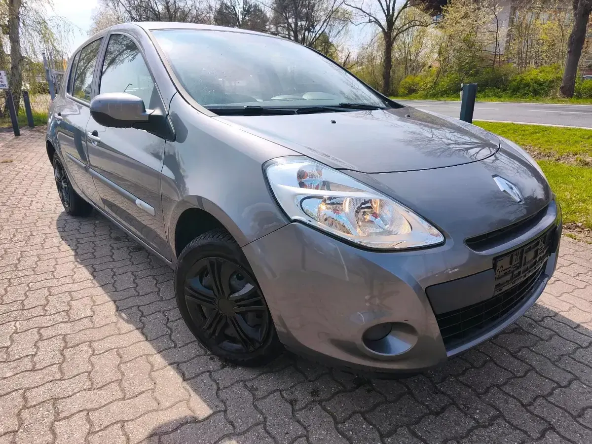 Gebraucht Renault Clio IV 75 PS (55 kW) 2014 Braun Limousine