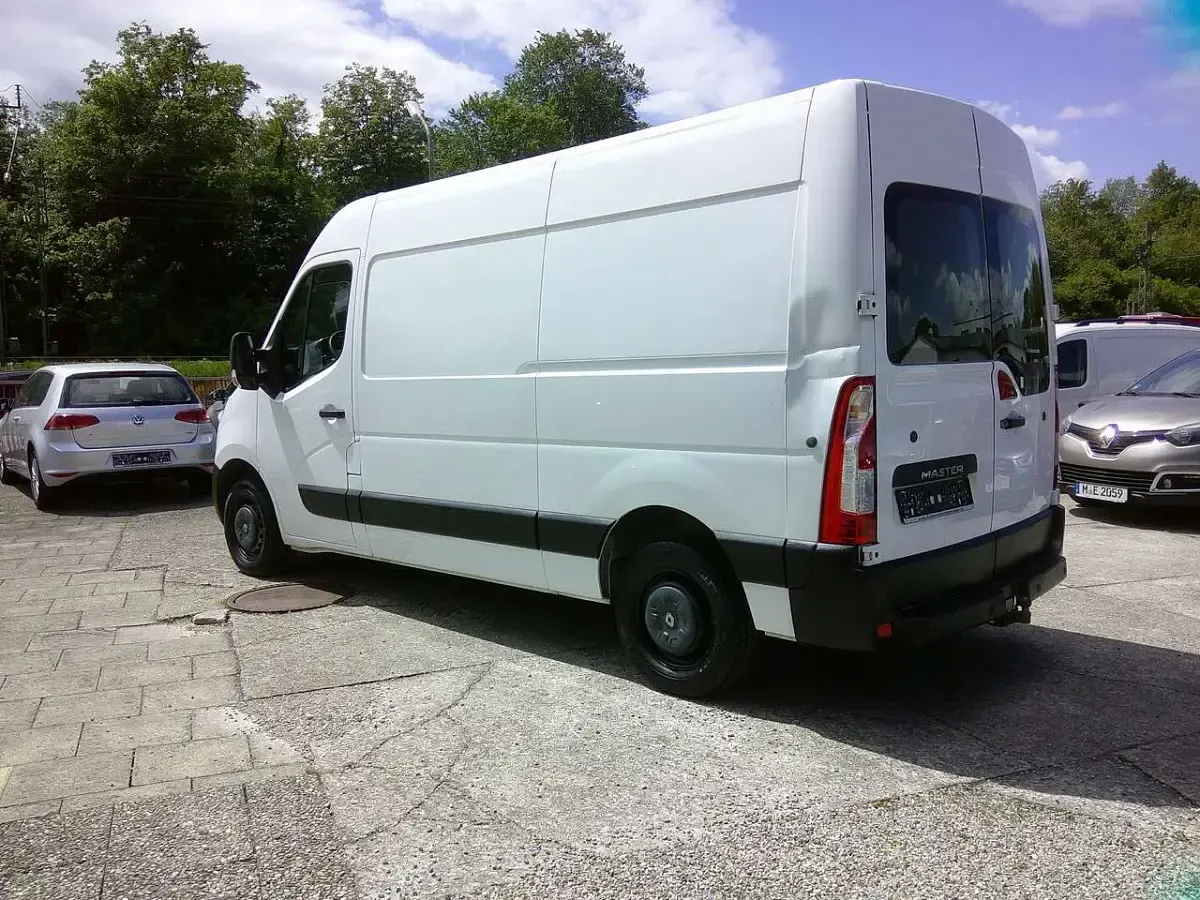 Gebraucht Renault Master 145 PS (106 kW) 2018 Mineral weiss Van