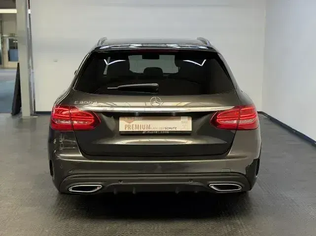 Gebraucht Mercedes C300 AMG 245 PS (180 kW) 2020 Grau Limousine