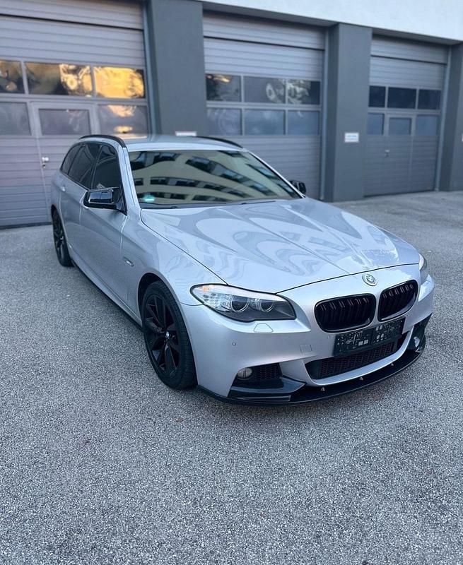 Gebraucht BMW 530 M Sport 258 PS (189 kW) 2011 Silber Kombi