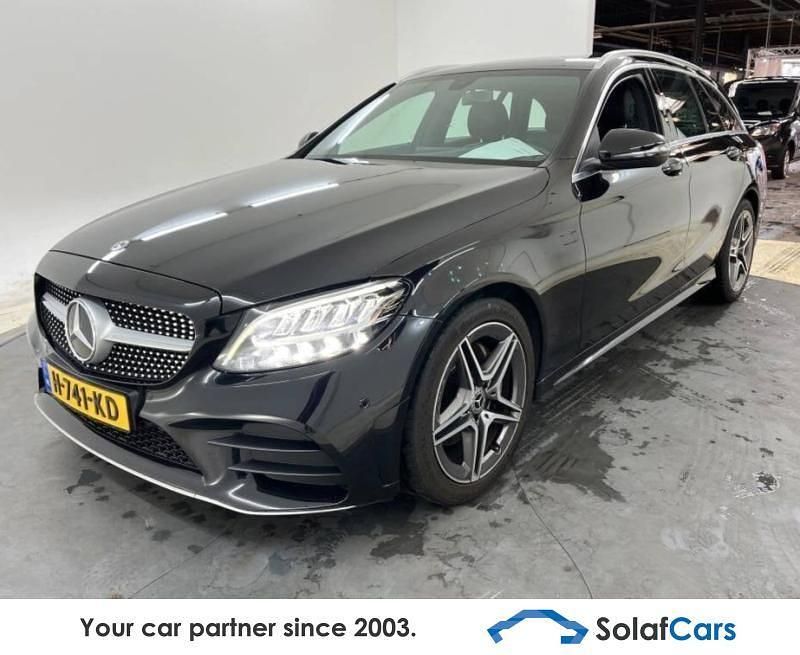 Schwarz Gebraucht 2020 Mercedes C160 AMG Coupé | 15.125 € (Fairer Preis) - Bild 1/4