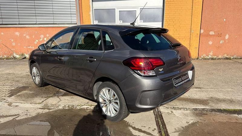 Gebraucht Citroën C4 SELECTION 120 PS (88 kW) 2015 Grau Limousine