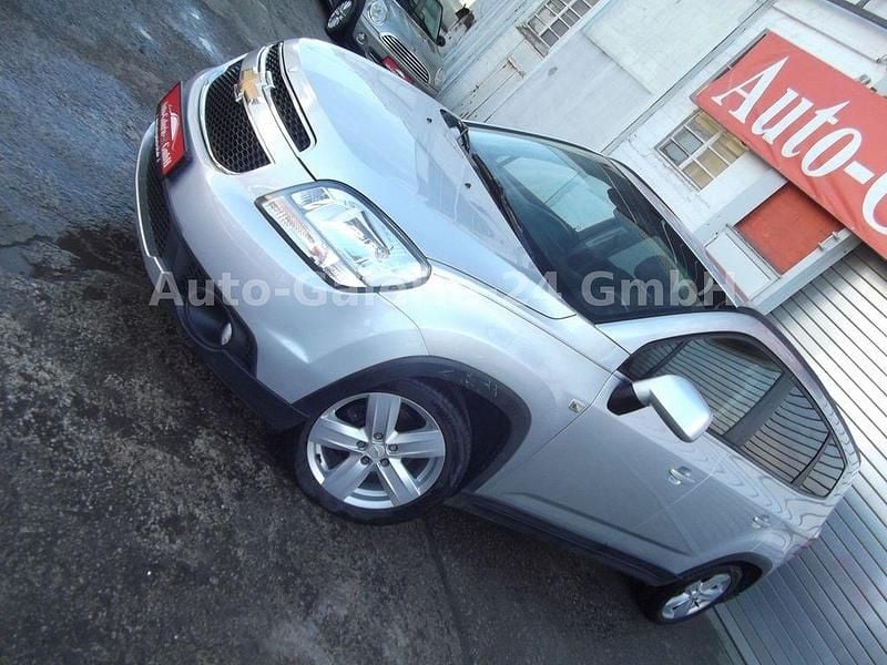 Gebraucht Chevrolet Orlando 140 PS (102 kW) 2014 Silber Van / Kleinbus