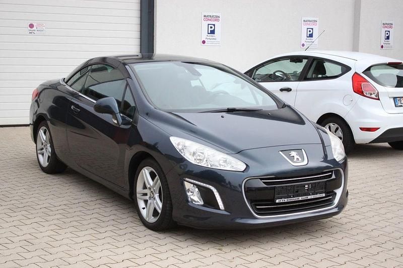 Gebraucht Peugeot 308 CC Active 111 PS (81 kW) 2012 Blau Cabrio