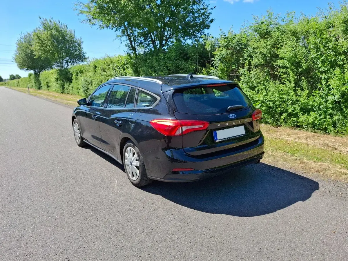 Gebraucht Ford Focus Active 125 PS (91 kW) 2019 Schwarz Kombi