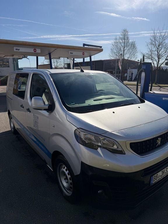 Gebraucht Peugeot Expert Premium 116 PS (85 kW) 2018 Grau Van