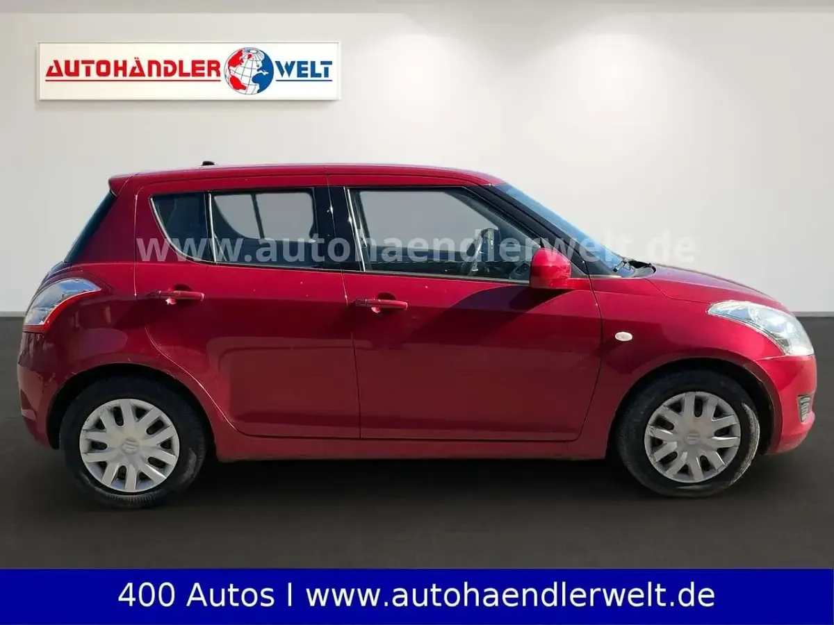 Usado Suzuki Swift 94 CV (69 kW) 2011 Rojo Utilitario