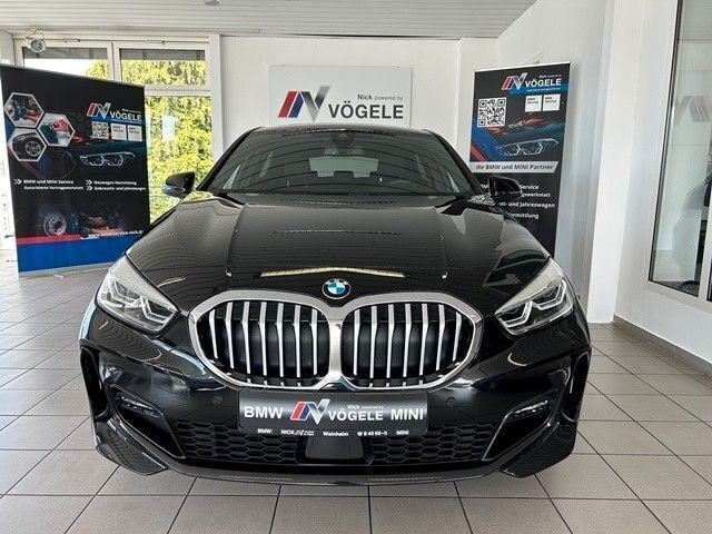 Schwarz Gebraucht 2020 BMW 118 M Sport Kleinwagen | 26.990 € (Etwas zu teuer) - Bild 1/4