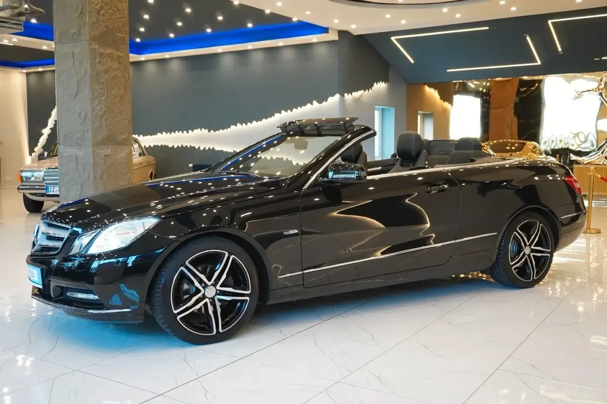 Gebraucht Mercedes E250 204 PS (150 kW) 2012 Schwarz Cabrio