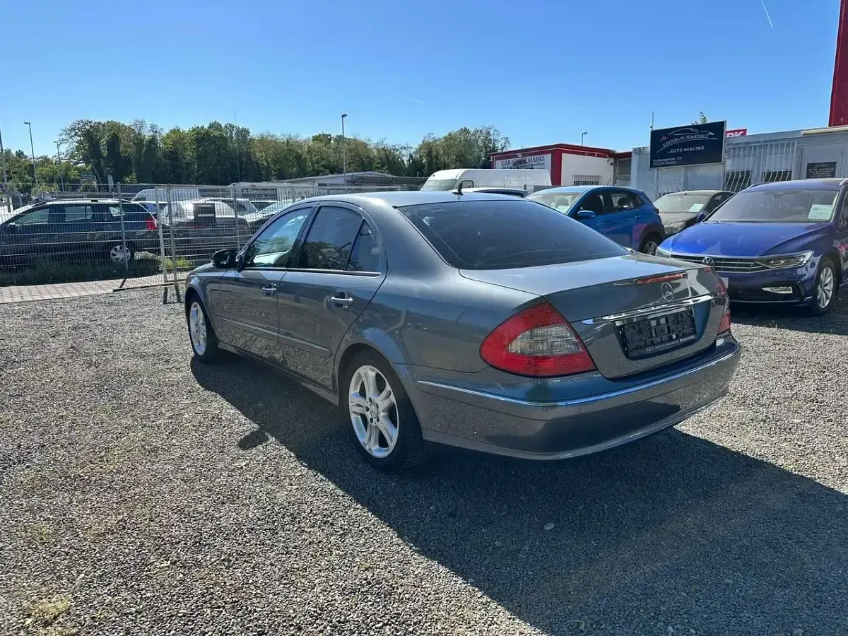 Gebraucht Mercedes E280 Avantgarde 231 PS (169 kW) 2007 Grau Limousine