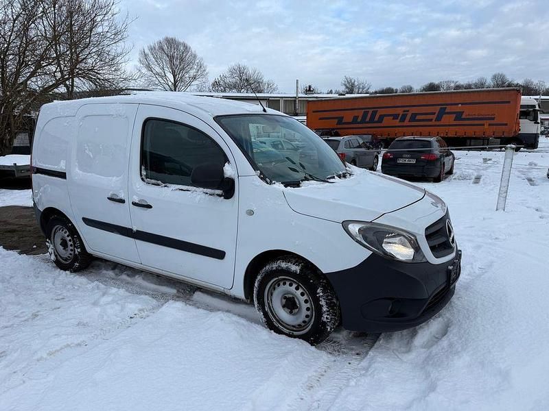 Weiß Gebraucht 2015 Mercedes Citan 108 Van / Kleinbus | 4.590 € (Fairer Preis) - Bild 1/4