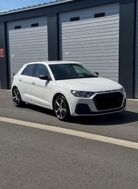 Weiß Gebraucht 2019 Audi A1 Sportback Sport Kleinwagen | 19.890 € (Fairer Preis) - Bild 1/4