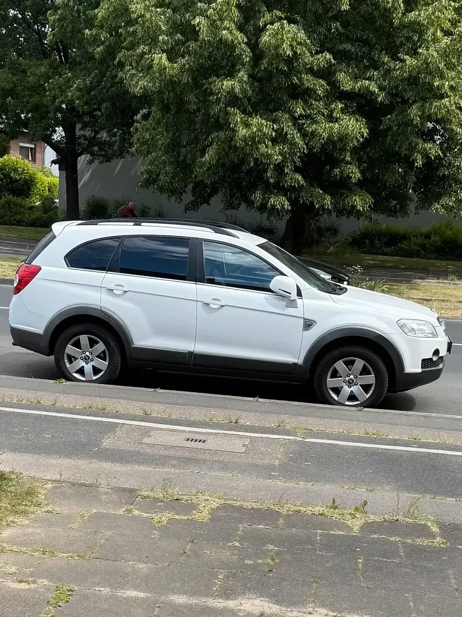 Używany Chevrolet Captiva 150 KM (110 kW) 2008 Biały SUV