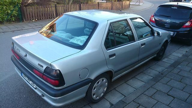 Gebraucht Renault R9 102 PS (75 kW) 1995 Grau Limousine