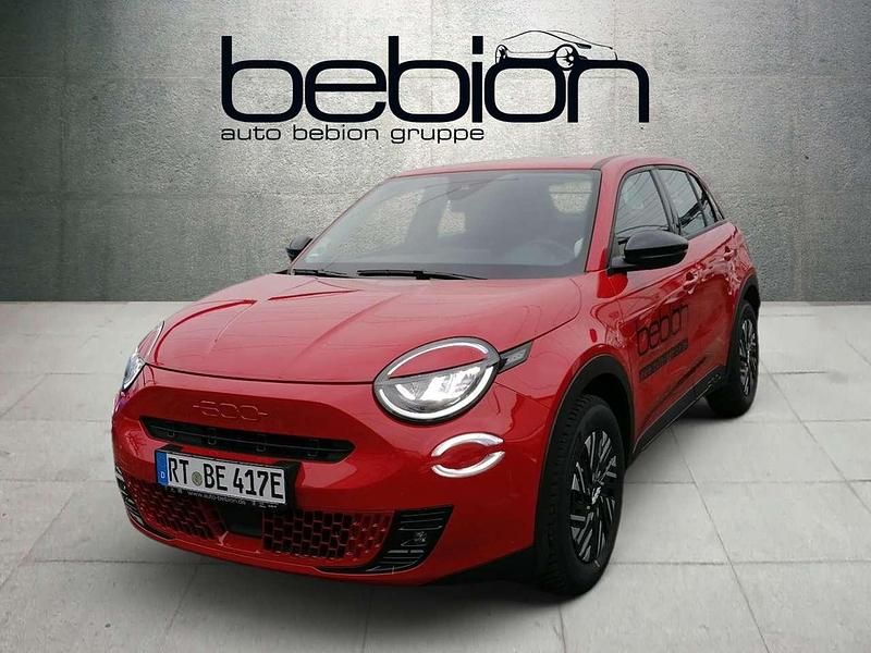 Rot Gebraucht 2025 Fiat 600E Limousine | 30.680 € (Teuer) - Bild 1/4