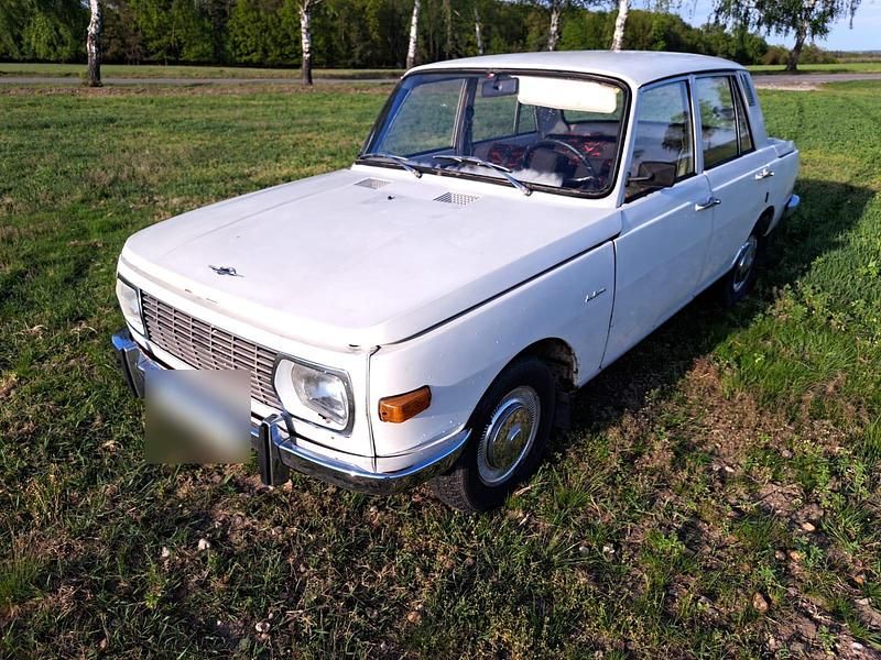 Weiß Gebraucht 1968 Wartburg 353 Limousine | 2.950 € - Bild 1/4