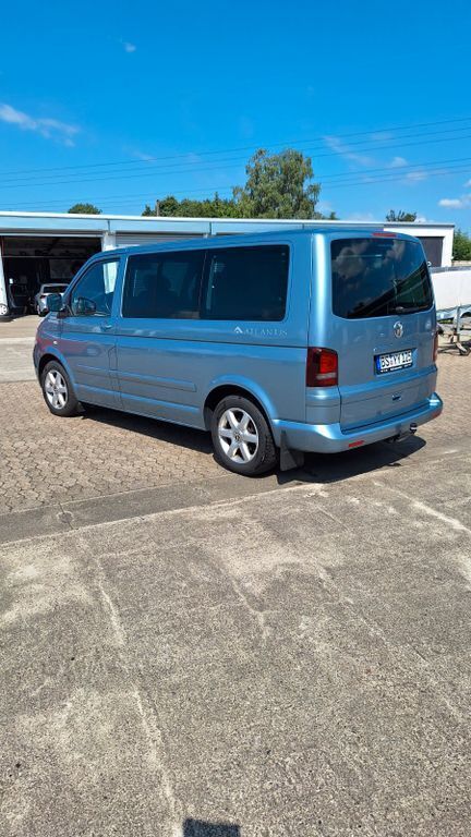 Blau Gebraucht 2007 VW T5 Van | 17.000 € (Teuer) - Bild 1/4