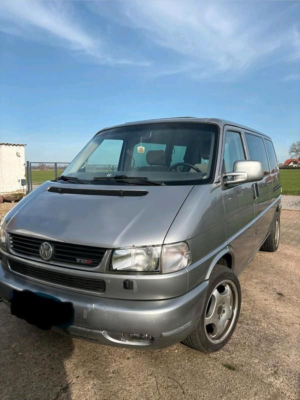 Gebraucht VW T4 102 PS (75 kW) 1999 Silber Van