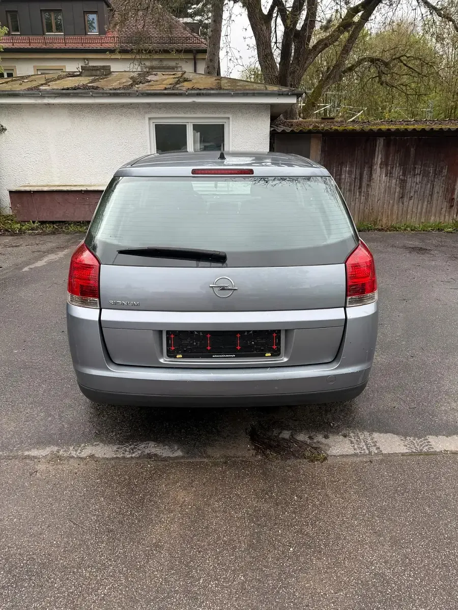 Second-hand Opel Signum 122 CP (89 kW) 2003 Albastru Hatchback