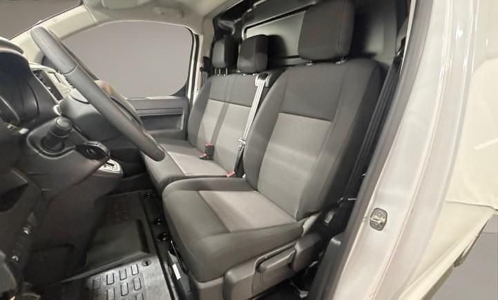 Gebraucht Opel Vivaro-e Combi 100 kW (136 PS) 2023 Weiß Van