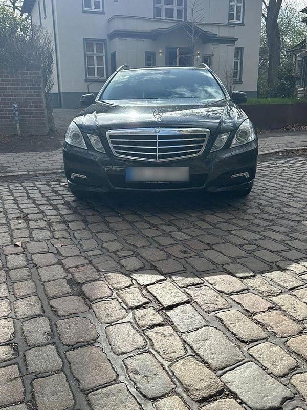 Gebraucht Mercedes E250 Avantgarde 204 PS (150 kW) 2009 Schwarz Kombi