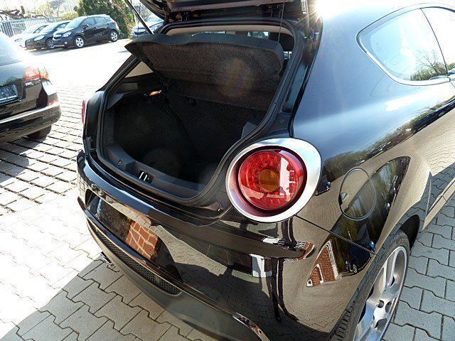 Gebraucht Alfa Romeo MiTo Turismo 155 PS (114 kW) 2010 Schwarz metallic Kleinwagen